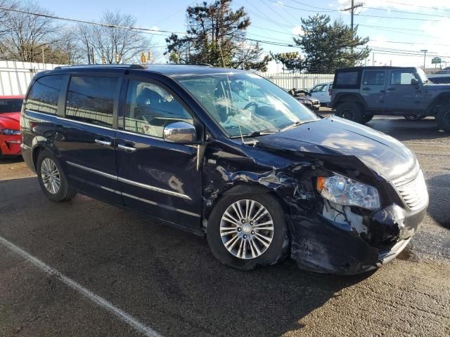 2014 Chrysler Town & Country Touring L