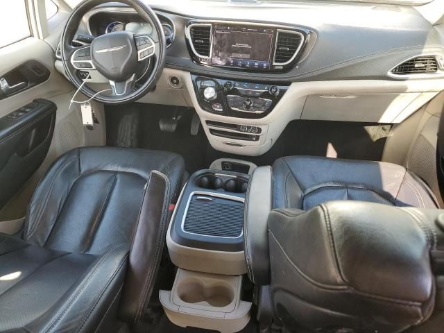 2022 Chrysler Pacifica Hybrid Touring L