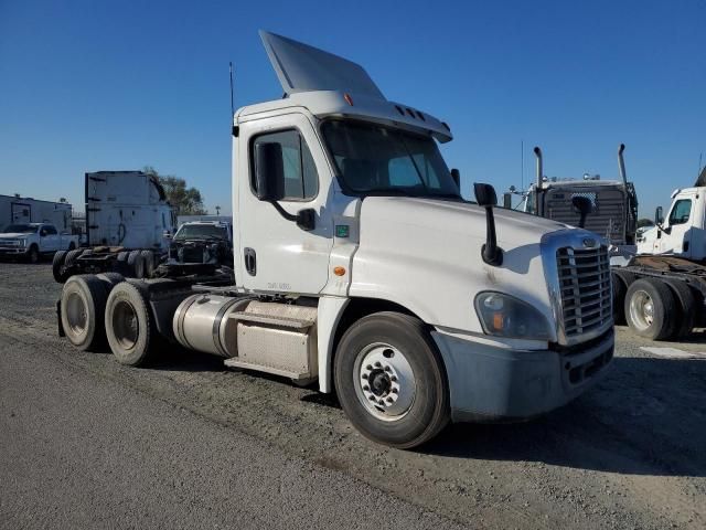 2017 Freightliner Cascadia 125