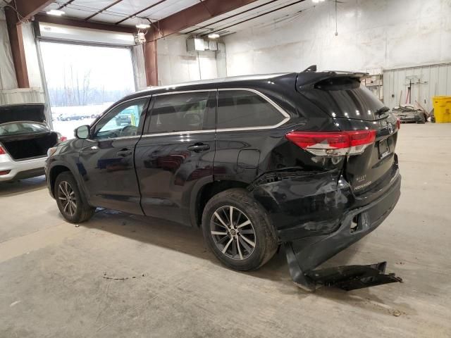 2017 Toyota Highlander SE