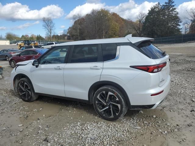 2022 Mitsubishi Outlander SE