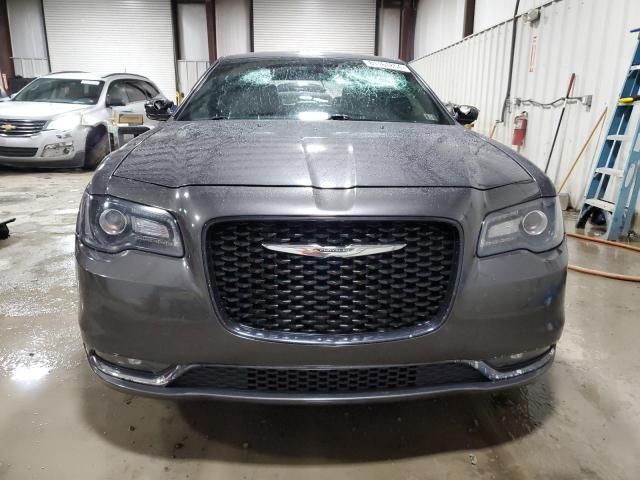 2016 Chrysler 300 S