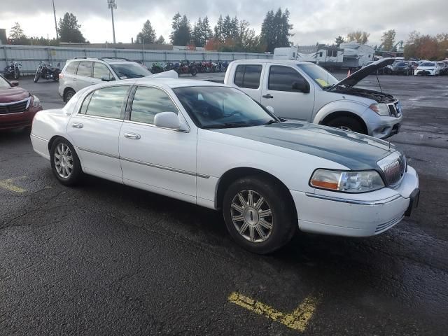 2011 Lincoln Town Car Signature Limited