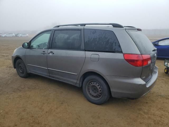 2004 Toyota Sienna CE