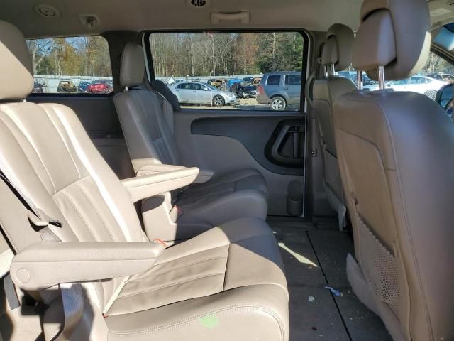 2013 Chrysler Town & Country Touring