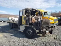 Salvage trucks for sale at Grantville, PA auction: 2011 Kenworth Construction T370