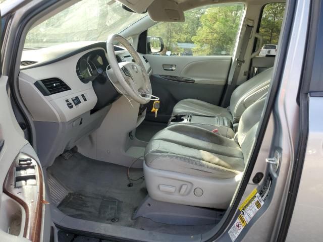 2013 Toyota Sienna XLE