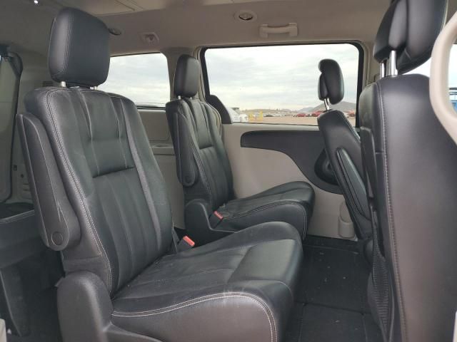 2013 Chrysler Town & Country Touring