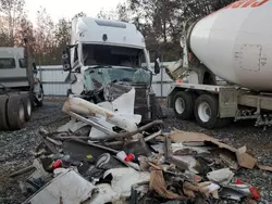 Salvage trucks for sale at Spartanburg, SC auction: 2011 Volvo VN VNL