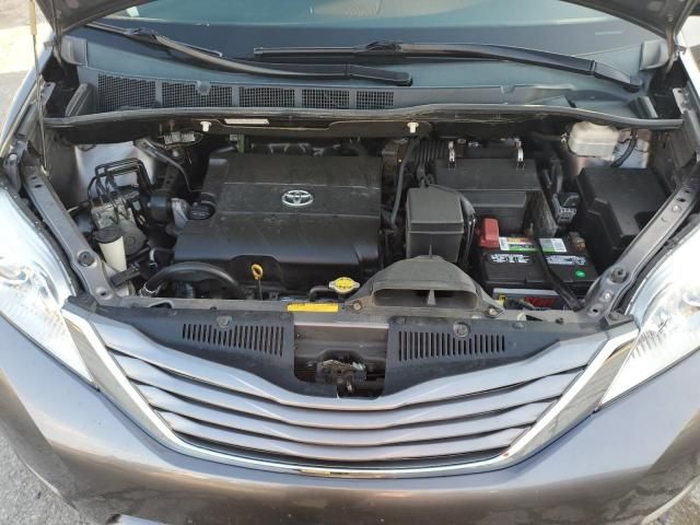 2011 Toyota Sienna XLE