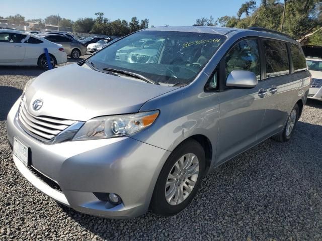 2015 Toyota Sienna XLE