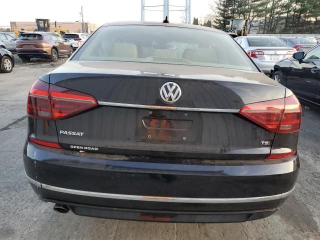 2019 Volkswagen Passat SE R-Line