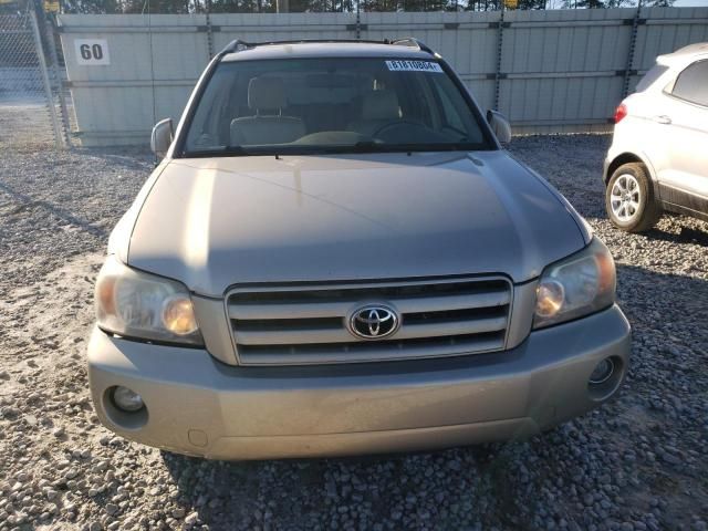 2004 Toyota Highlander Base