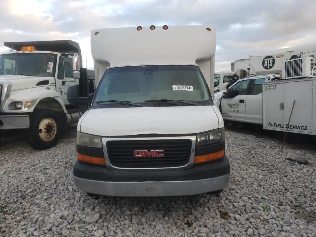 2011 GMC Savana Cutaway G3500