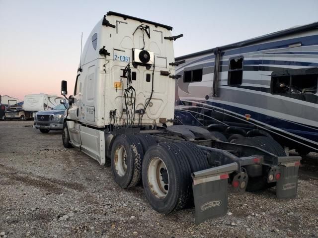 2012 Freightliner Cascadia 125