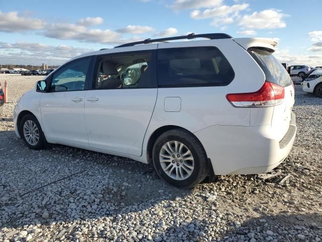 2013 Toyota Sienna XLE