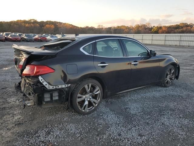 2011 Infiniti M56