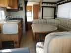 2005 Winnebago 2005 Ford Econoline E450 Super Duty Cutaway Van