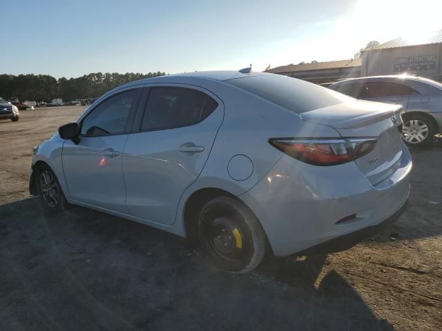 2020 Toyota Yaris L