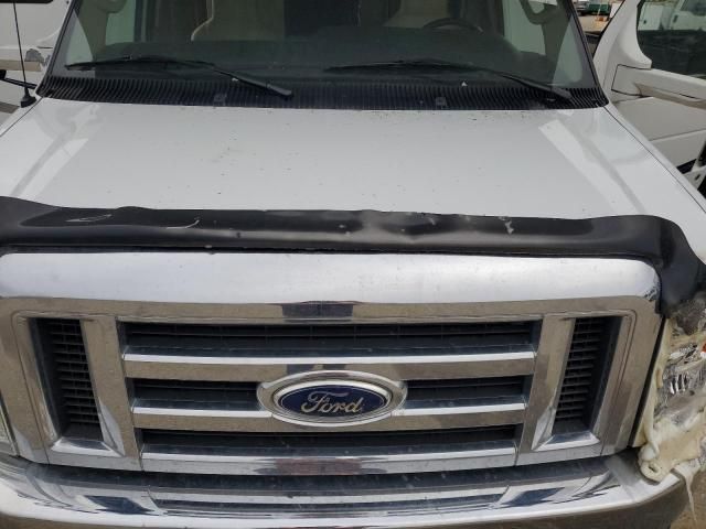 2015 Forest River 2015 Ford Econoline E450 Super Duty Cutaway Van