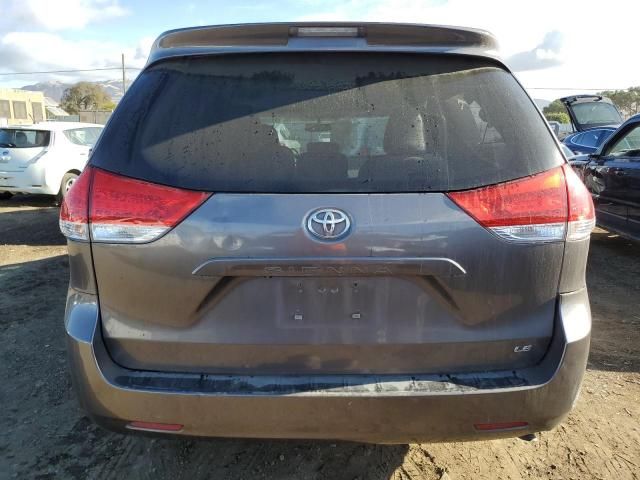 2013 Toyota Sienna LE