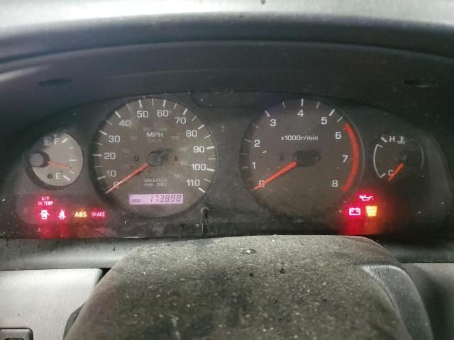 2000 Nissan Xterra XE