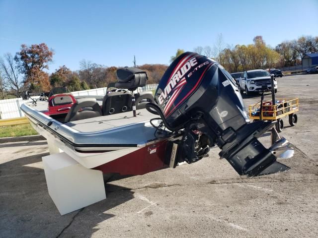 2005 Champion Boat