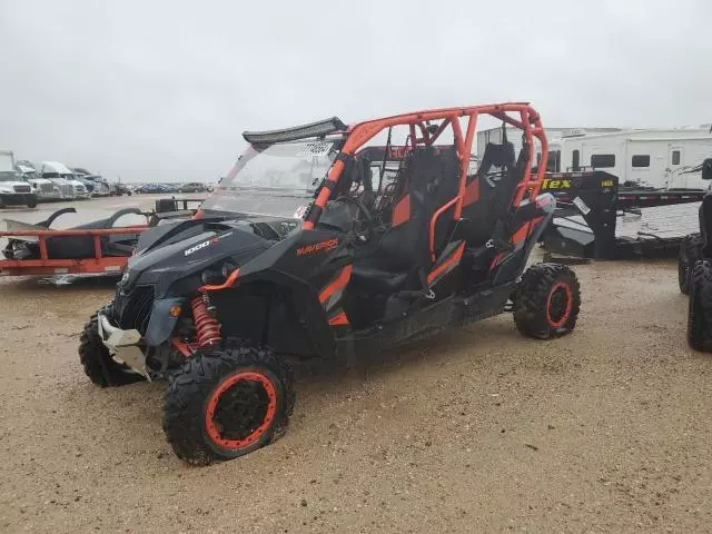 2017 Can-Am Maverick Max 1000R Turbo