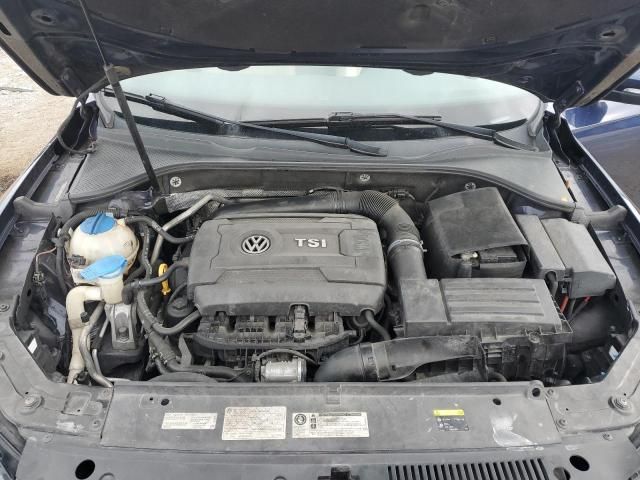 2015 Volkswagen Passat SE