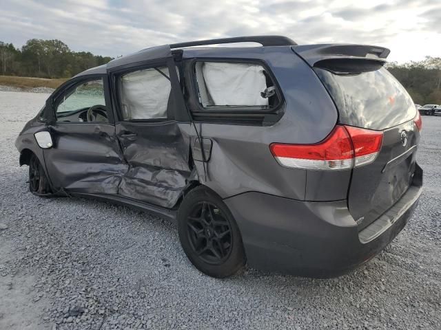 2013 Toyota Sienna LE