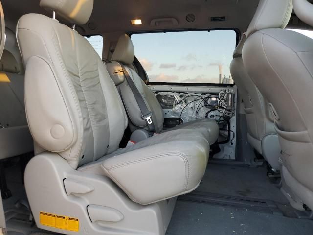 2012 Toyota Sienna XLE