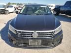 2017 Volkswagen Passat R-Line