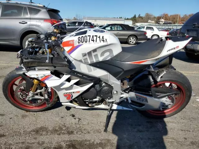 2024 Aprilia RSV4 Factory