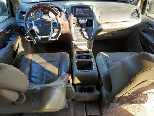 2013 Chrysler Town & Country Limited