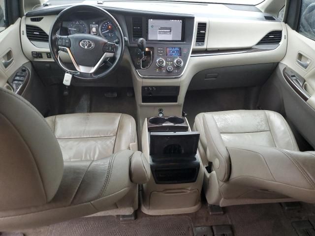 2016 Toyota Sienna XLE