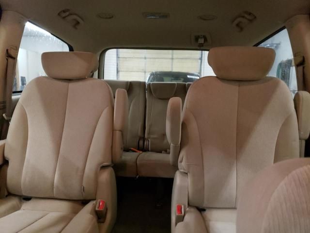 2010 KIA Sedona LX