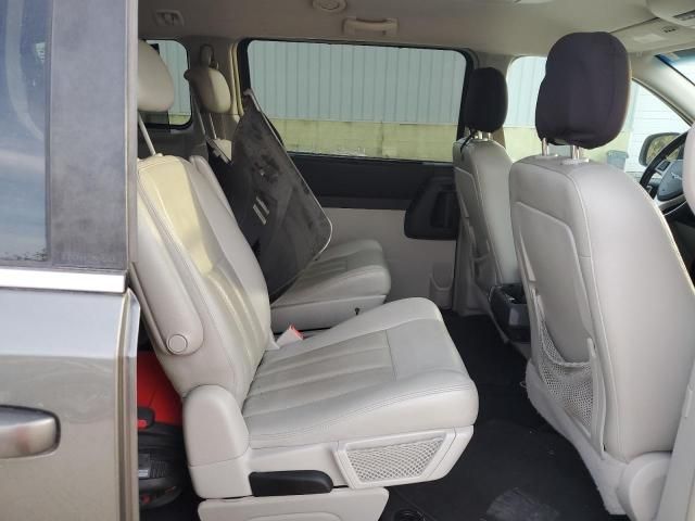 2010 Chrysler Town & Country Touring Plus