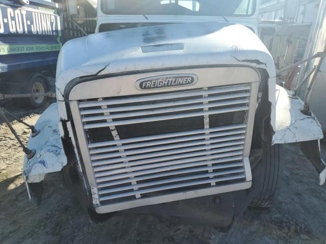 2000 Freightliner Conventional FLD112