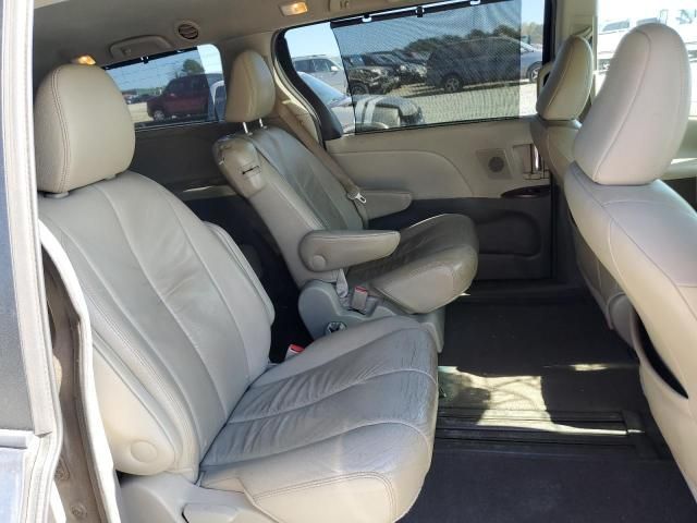 2011 Toyota Sienna XLE