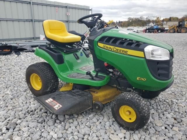 2019 John Deere Lawnmower