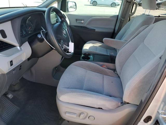 2015 Toyota Sienna LE