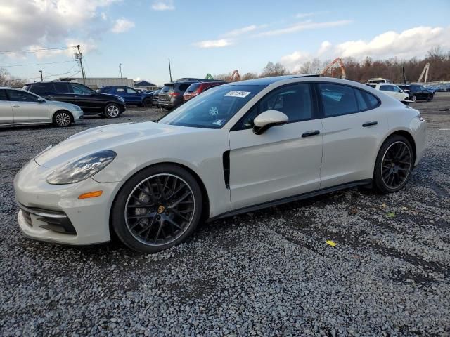 2018 Porsche Panamera 4