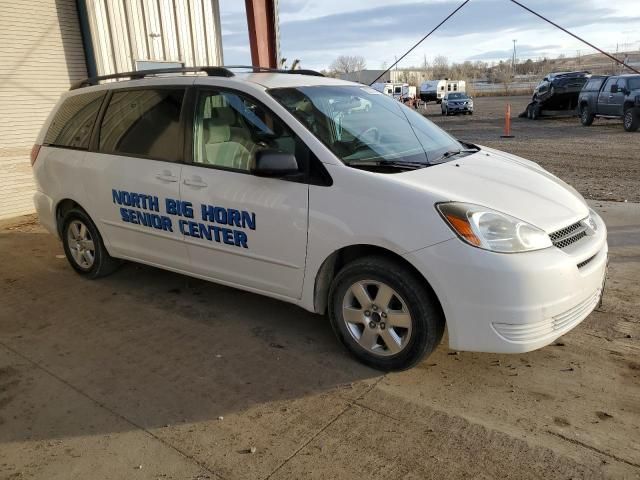 2004 Toyota Sienna CE