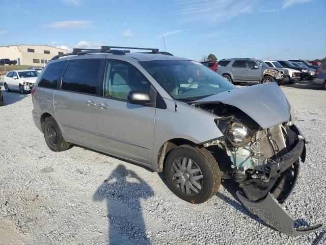 2004 Toyota Sienna CE