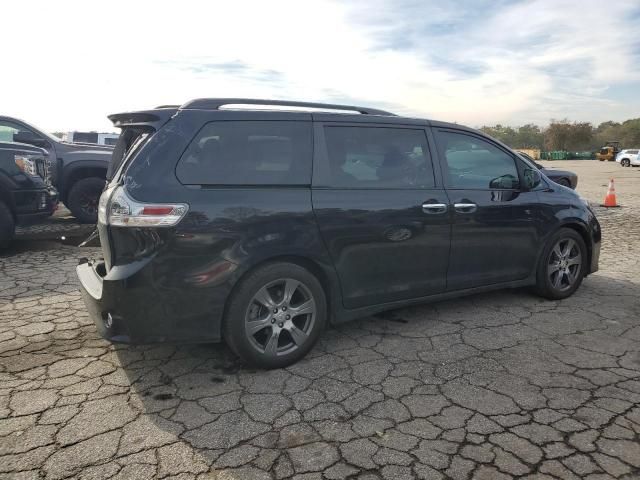 2017 Toyota Sienna SE