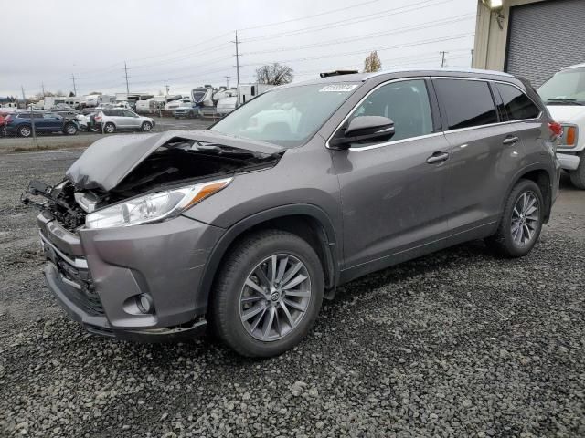 2019 Toyota Highlander SE