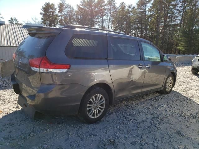 2011 Toyota Sienna XLE