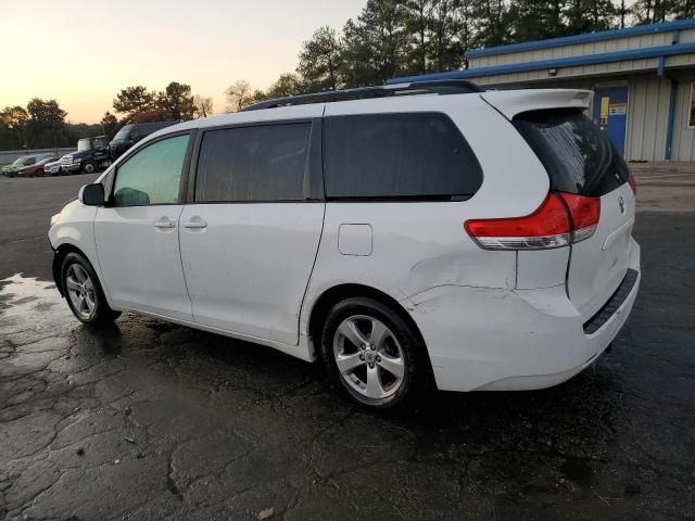 2014 Toyota Sienna LE