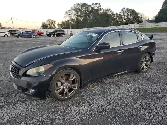 2011 Infiniti M56