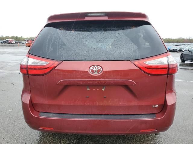 2017 Toyota Sienna LE